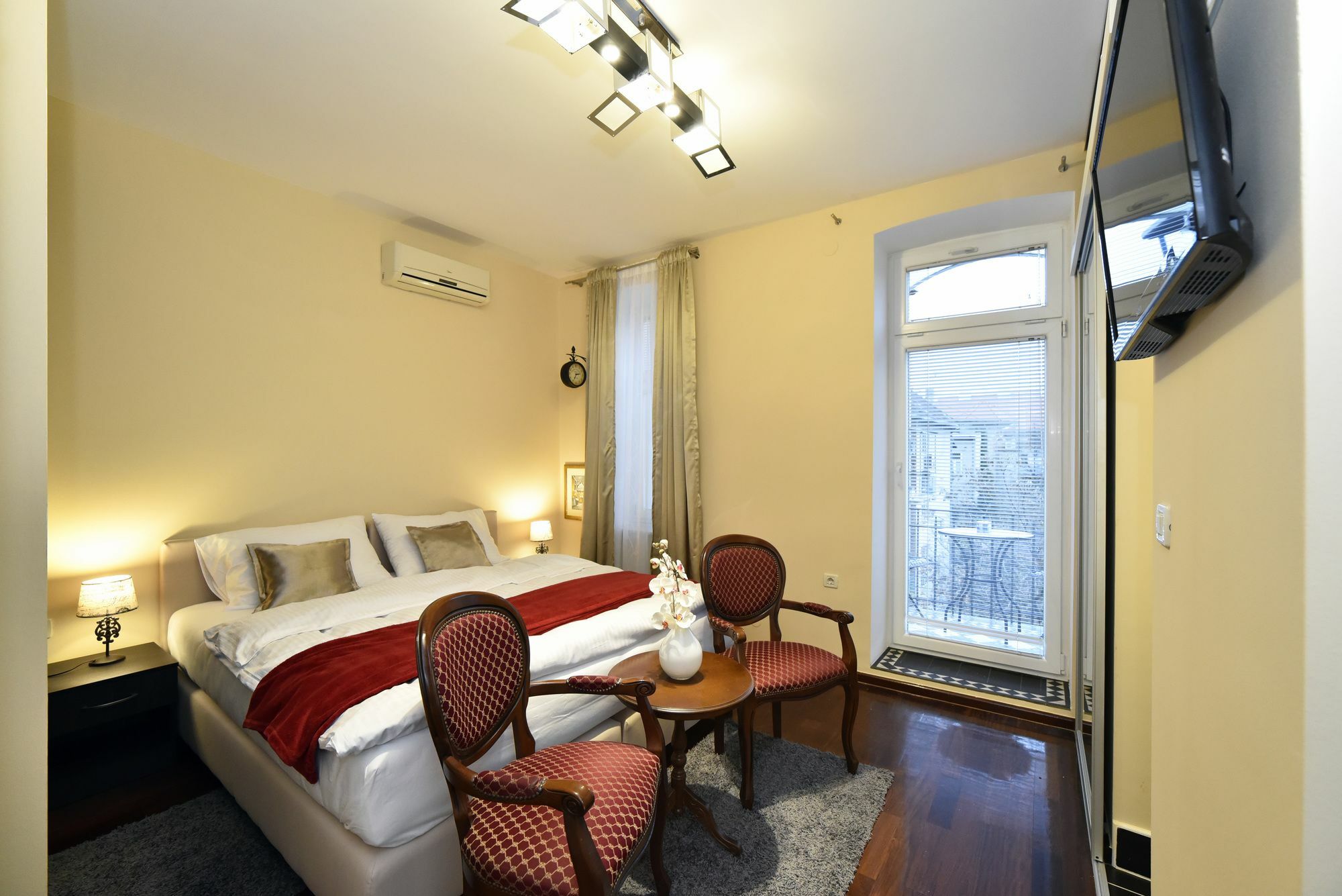 Luxury Residence Center Apartment Zagreb Buitenkant foto